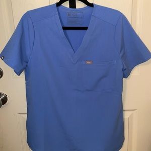 FIGS Catarina One Pocket Scrub Top